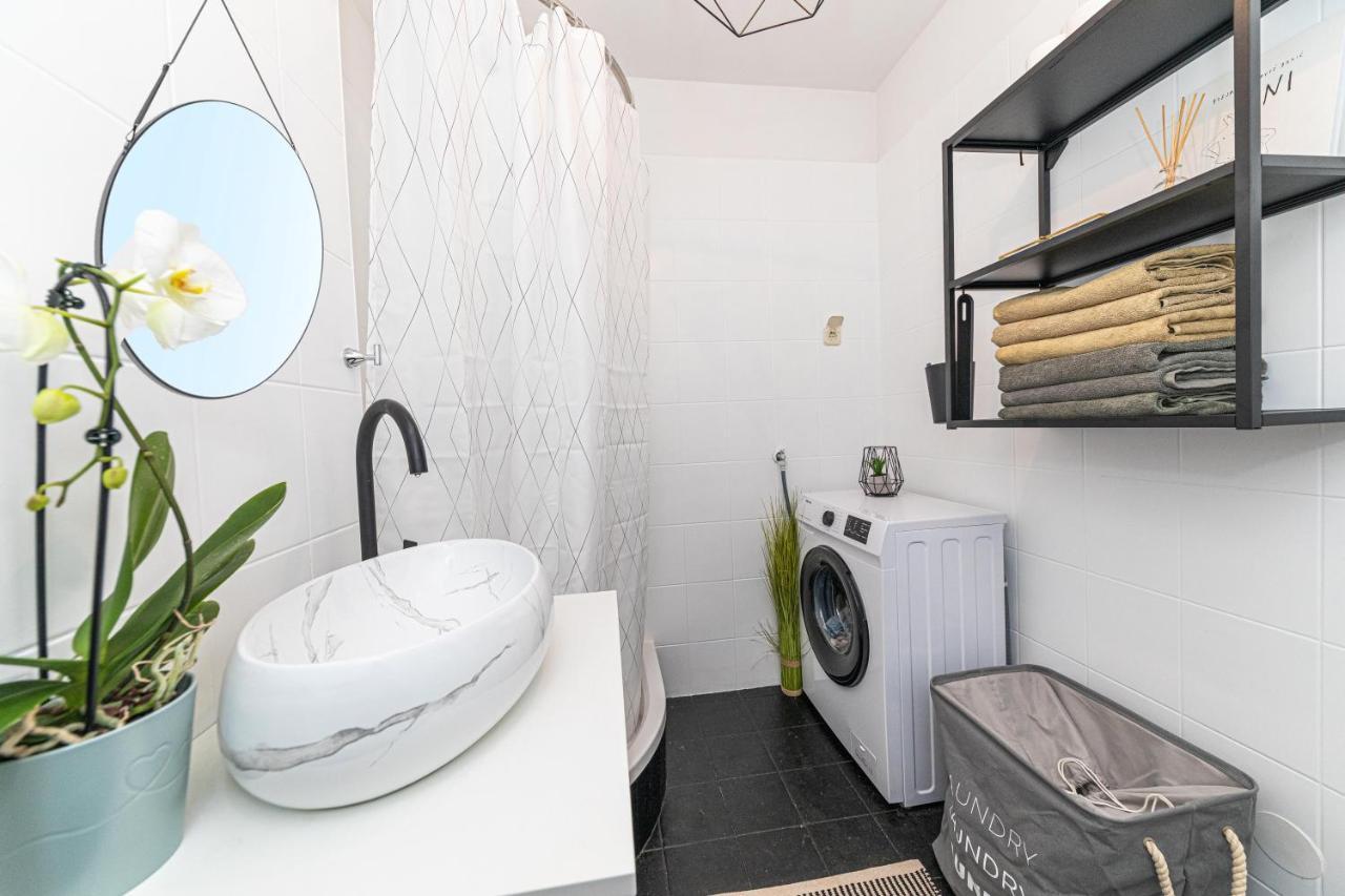 Malea Suite Split Exterior photo